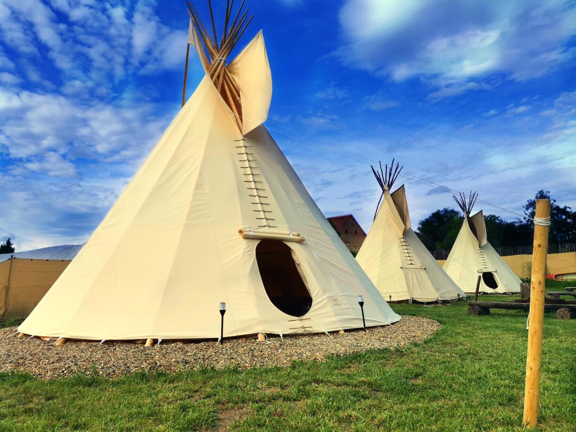 Teepee Camp Lounky Hotell Chodouny Exteriör bild