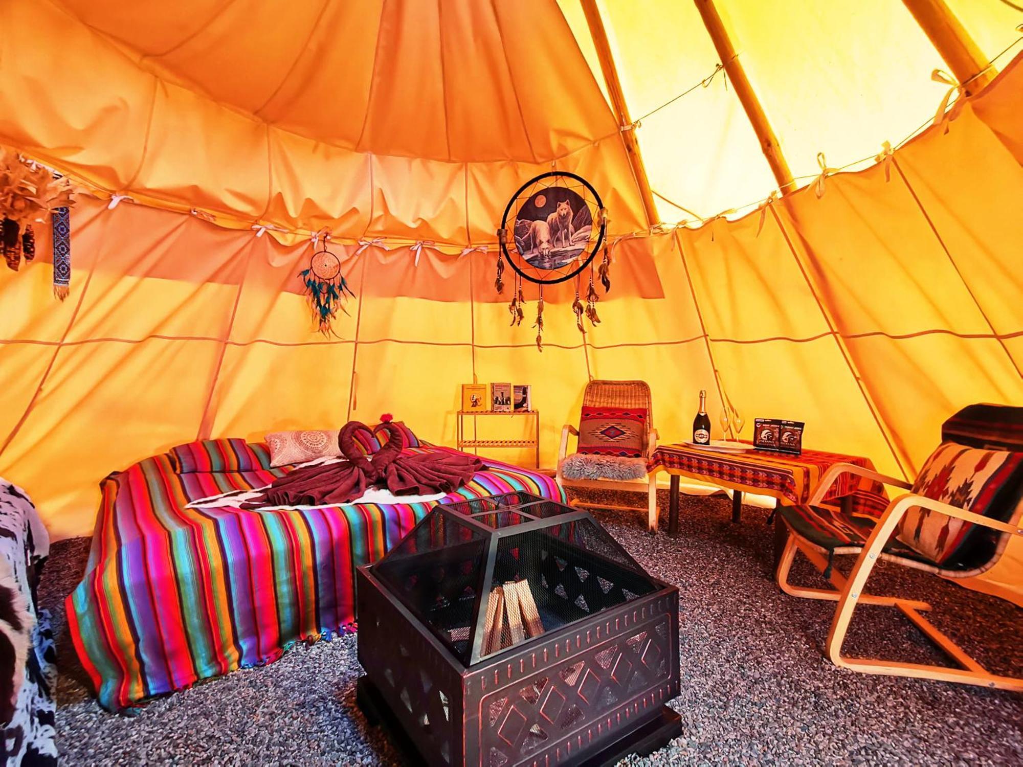 Teepee Camp Lounky Hotell Chodouny Exteriör bild