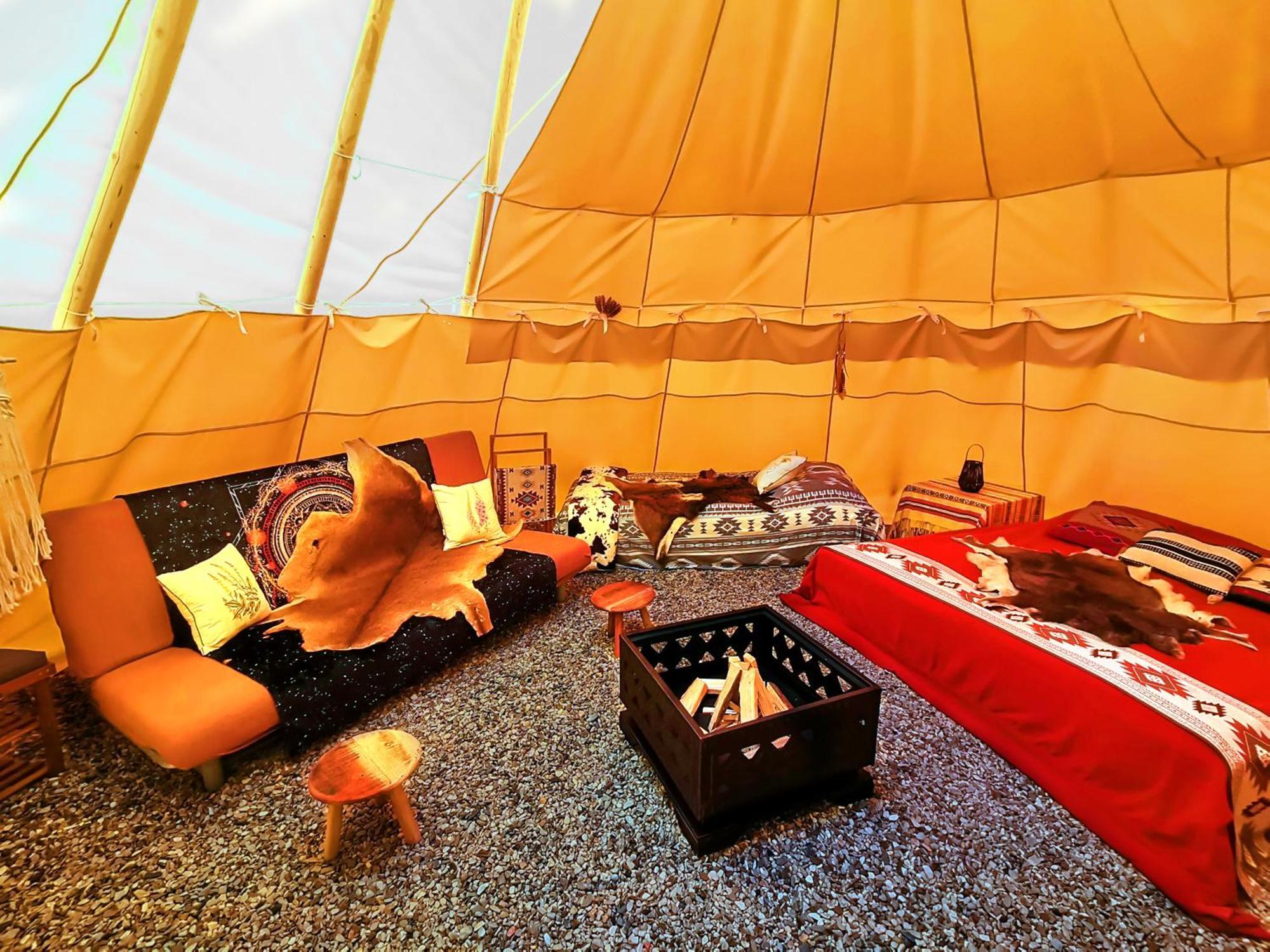 Teepee Camp Lounky Hotell Chodouny Exteriör bild